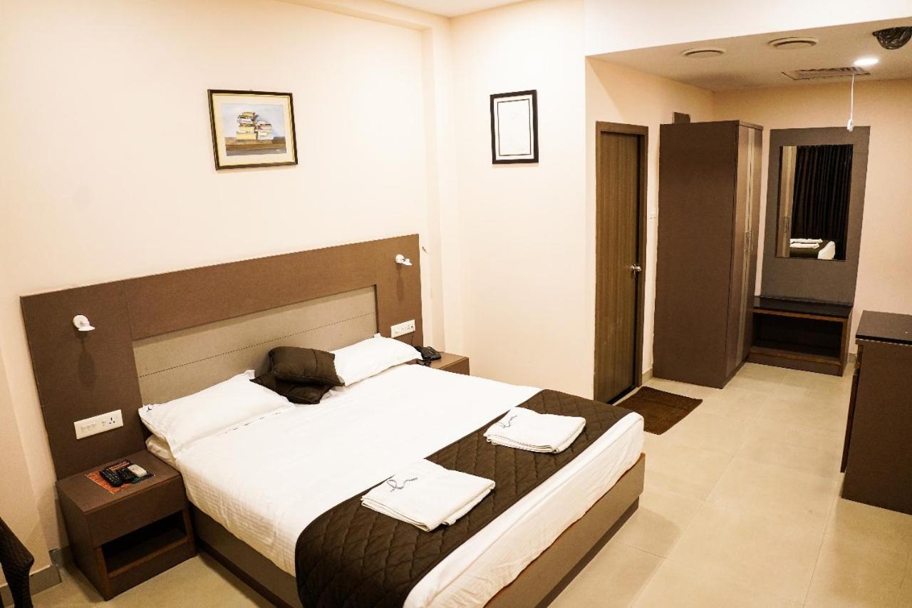 Hotel De L'Amour Port Blair Bagian luar foto